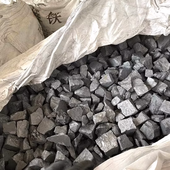 環江炉の装入量は、製鋼および鋳造に使用される高品質、低価格の中国フェロシリコン 72% 75% の大量供給を提供します